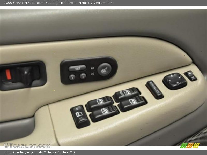 Light Pewter Metallic / Medium Oak 2000 Chevrolet Suburban 1500 LT