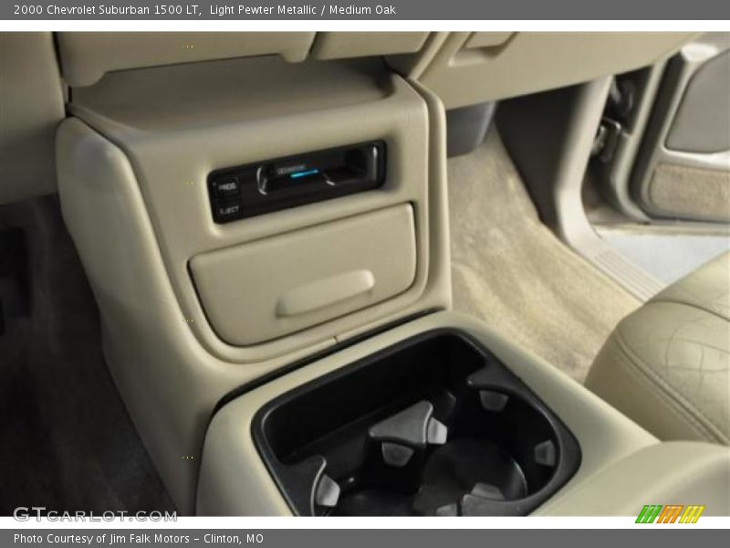 Light Pewter Metallic / Medium Oak 2000 Chevrolet Suburban 1500 LT