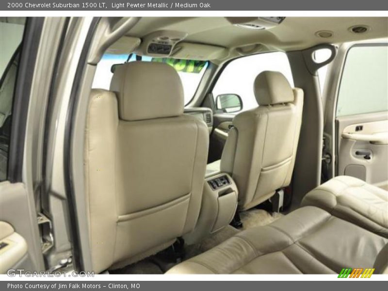 Light Pewter Metallic / Medium Oak 2000 Chevrolet Suburban 1500 LT