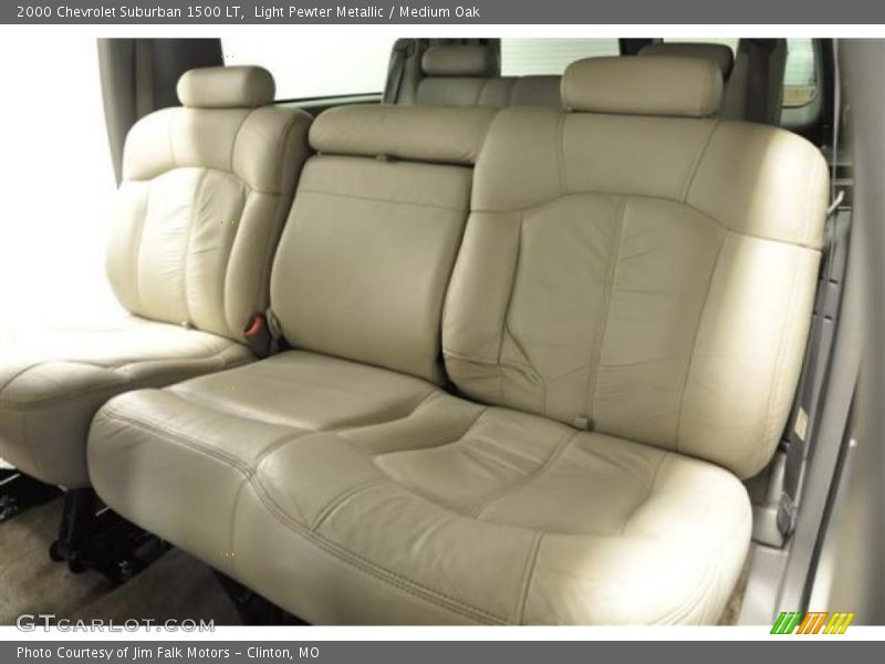 Light Pewter Metallic / Medium Oak 2000 Chevrolet Suburban 1500 LT