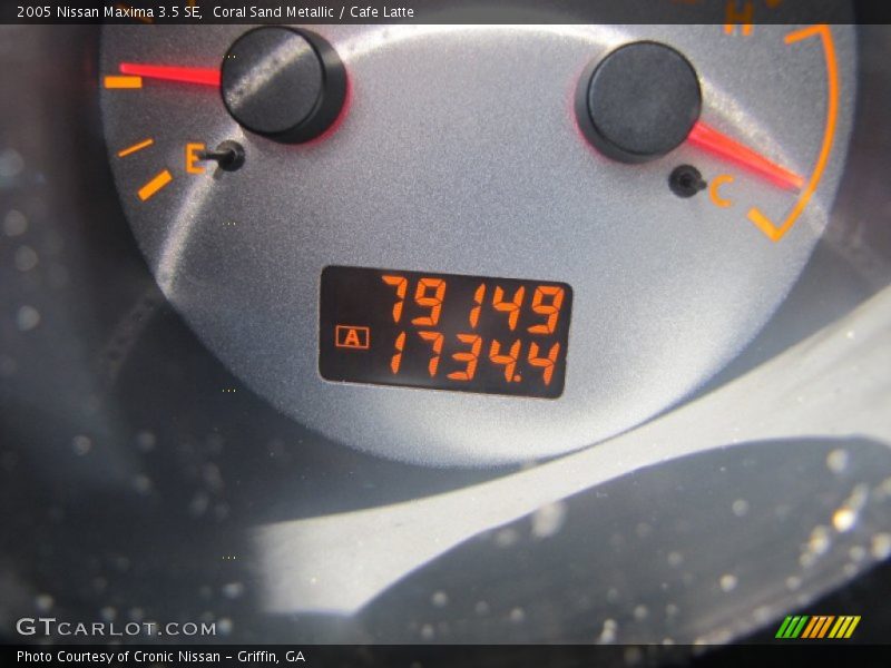 Coral Sand Metallic / Cafe Latte 2005 Nissan Maxima 3.5 SE