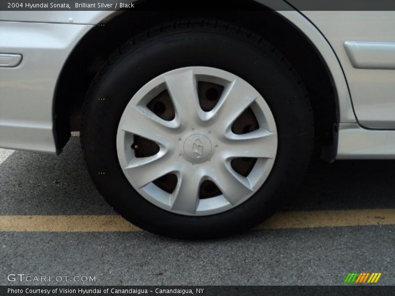 Brilliant Silver / Black 2004 Hyundai Sonata