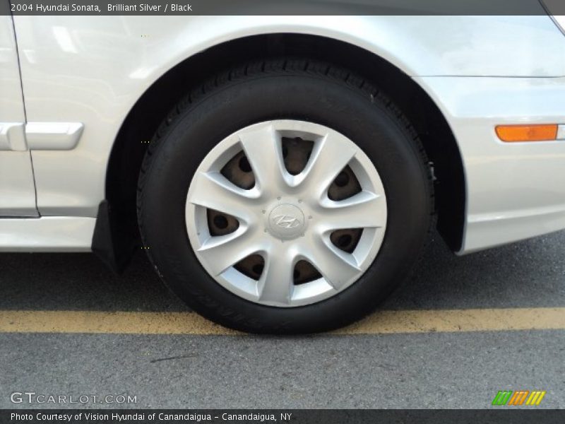 Brilliant Silver / Black 2004 Hyundai Sonata