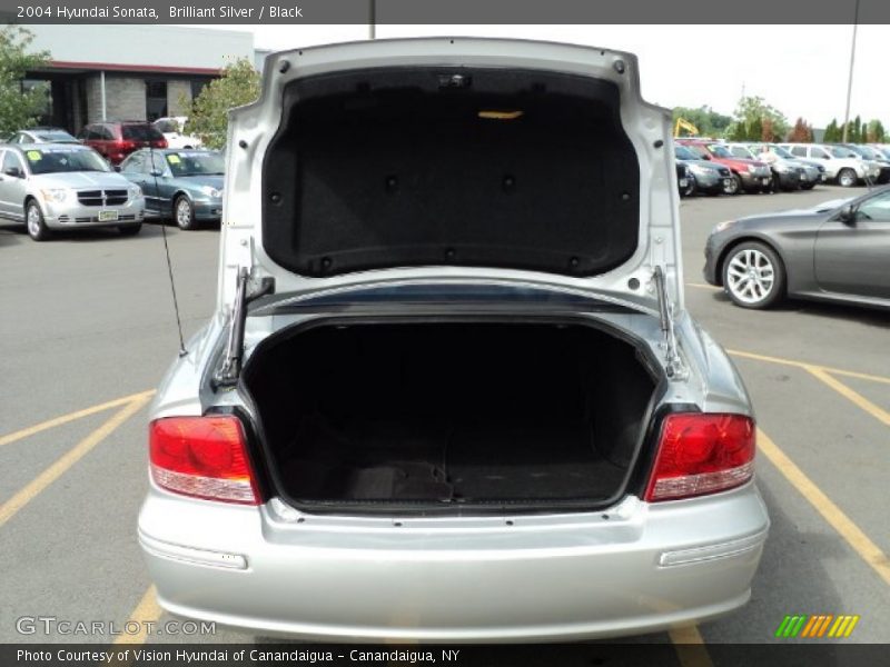Brilliant Silver / Black 2004 Hyundai Sonata