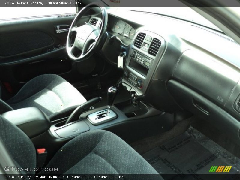 Brilliant Silver / Black 2004 Hyundai Sonata