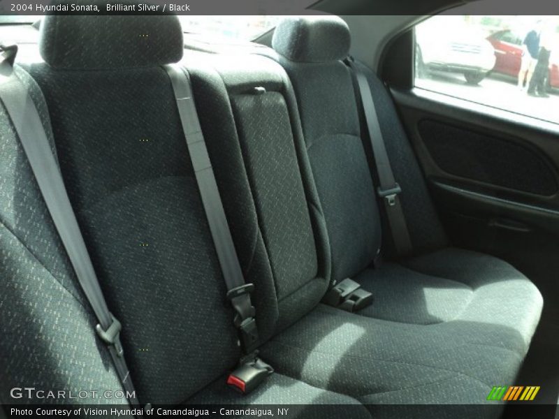 Brilliant Silver / Black 2004 Hyundai Sonata