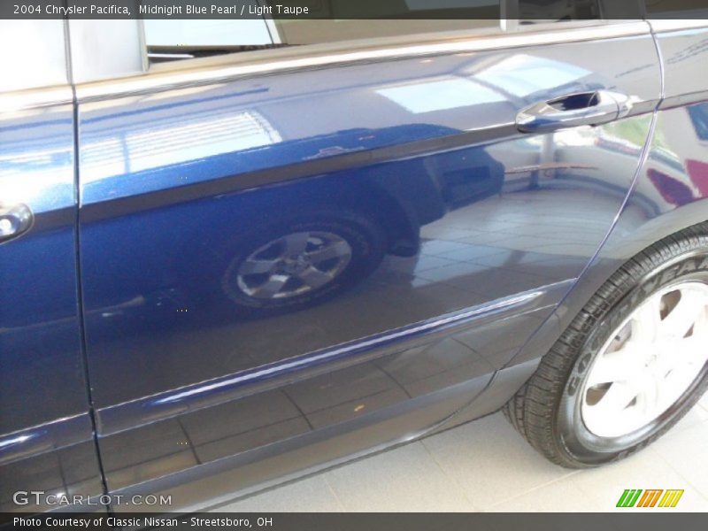 Midnight Blue Pearl / Light Taupe 2004 Chrysler Pacifica