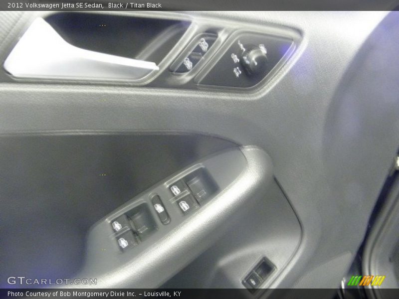 Black / Titan Black 2012 Volkswagen Jetta SE Sedan