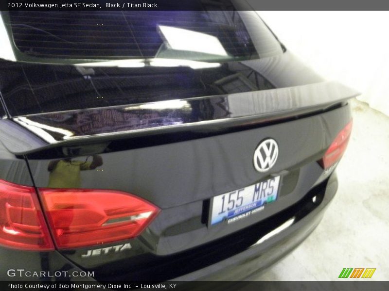 Black / Titan Black 2012 Volkswagen Jetta SE Sedan