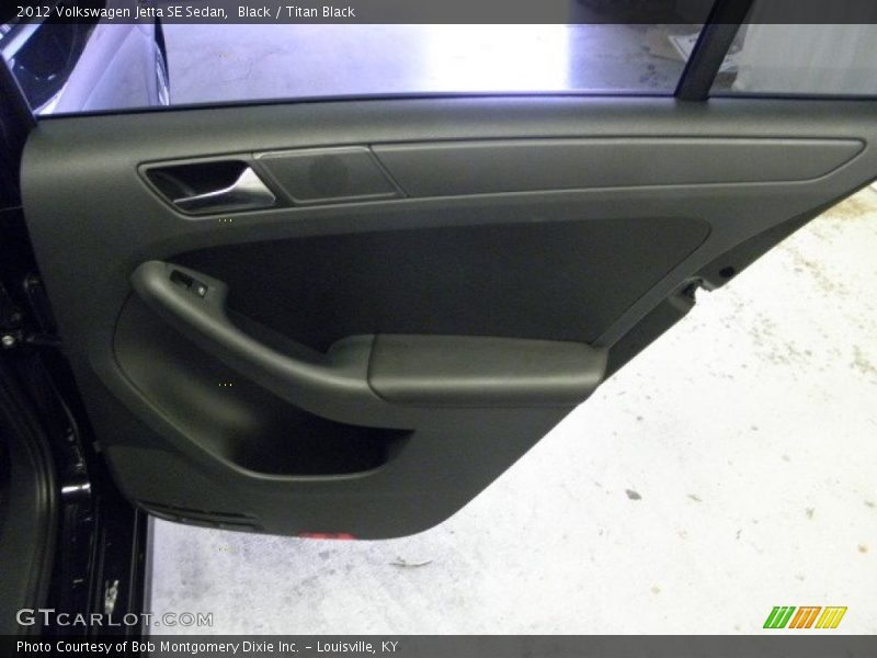 Black / Titan Black 2012 Volkswagen Jetta SE Sedan