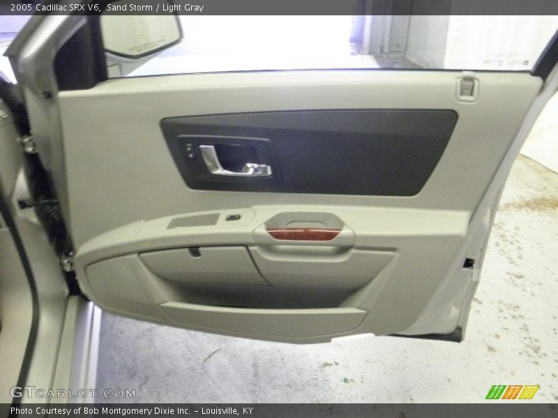 Sand Storm / Light Gray 2005 Cadillac SRX V6