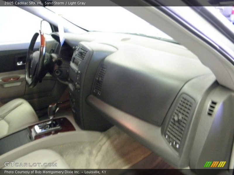 Sand Storm / Light Gray 2005 Cadillac SRX V6