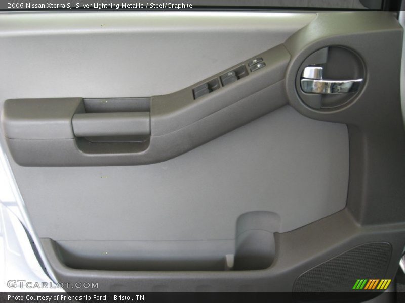 Silver Lightning Metallic / Steel/Graphite 2006 Nissan Xterra S