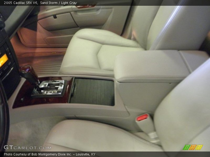 Sand Storm / Light Gray 2005 Cadillac SRX V6