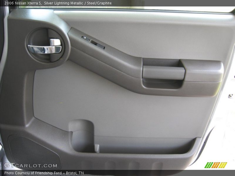 Silver Lightning Metallic / Steel/Graphite 2006 Nissan Xterra S