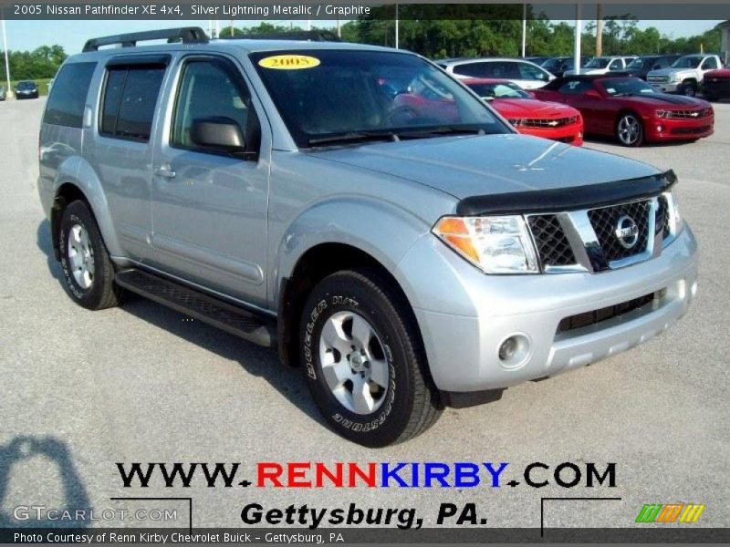 Silver Lightning Metallic / Graphite 2005 Nissan Pathfinder XE 4x4