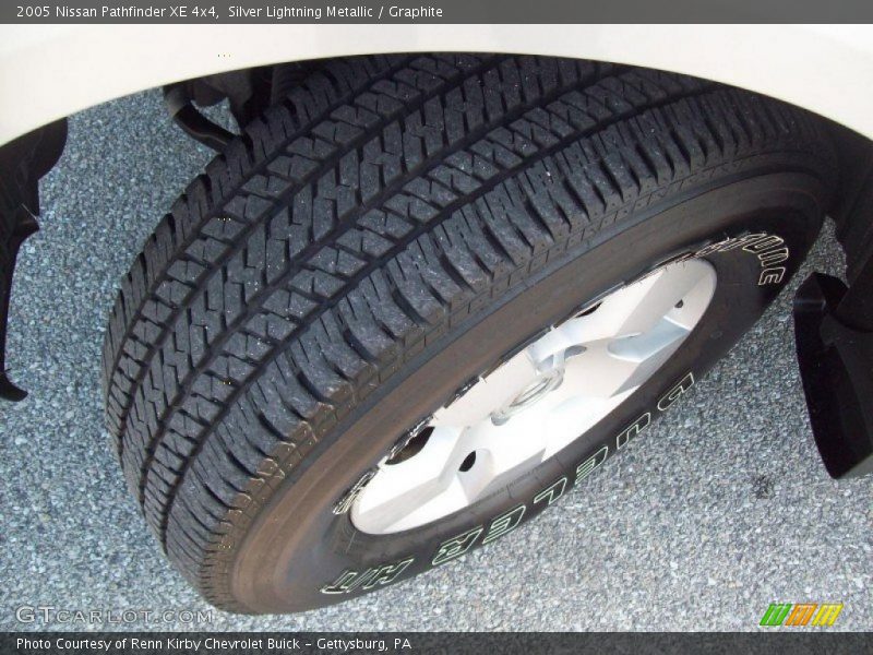 Silver Lightning Metallic / Graphite 2005 Nissan Pathfinder XE 4x4
