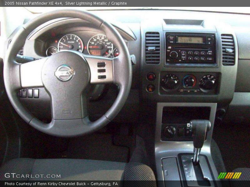Silver Lightning Metallic / Graphite 2005 Nissan Pathfinder XE 4x4
