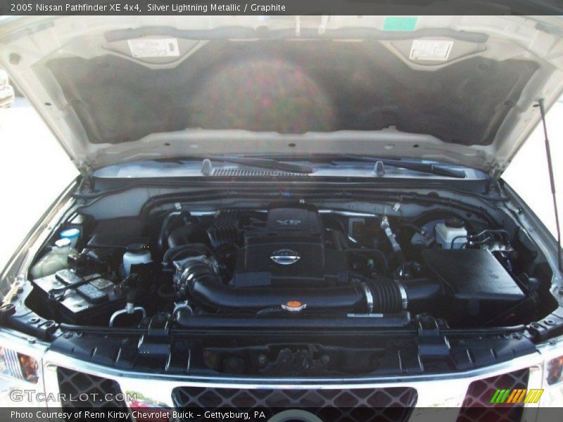 Silver Lightning Metallic / Graphite 2005 Nissan Pathfinder XE 4x4