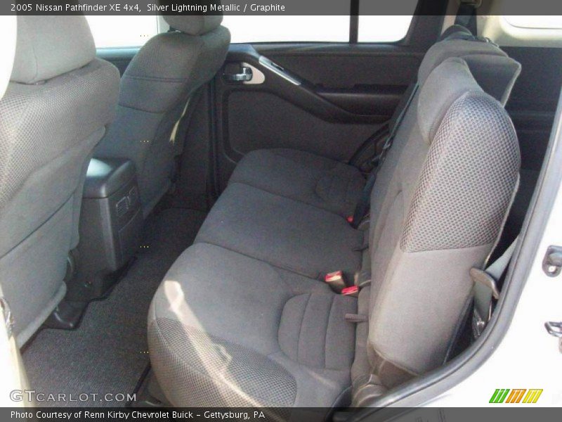 Silver Lightning Metallic / Graphite 2005 Nissan Pathfinder XE 4x4