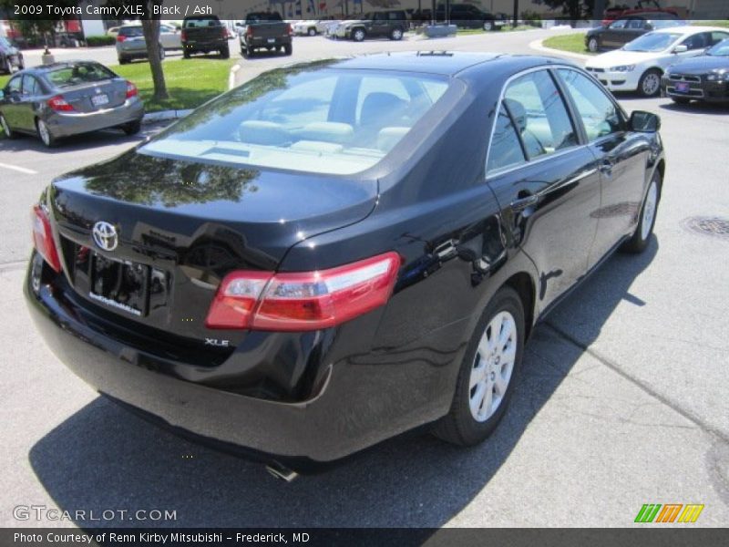 Black / Ash 2009 Toyota Camry XLE