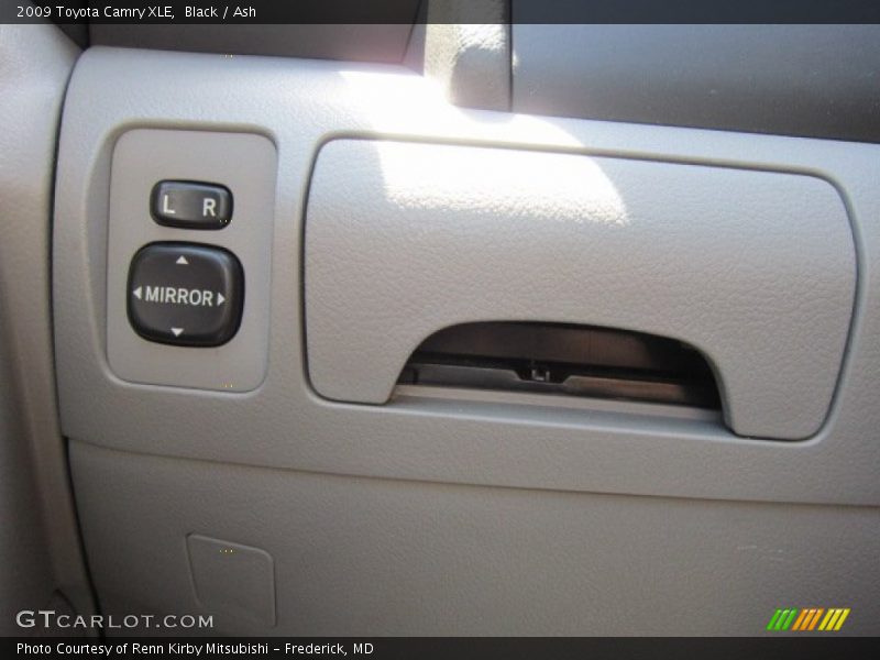Black / Ash 2009 Toyota Camry XLE