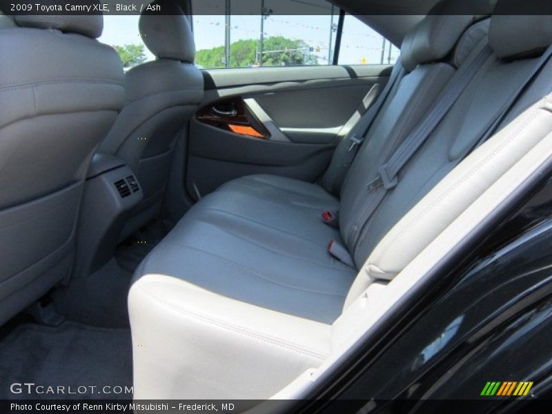 Black / Ash 2009 Toyota Camry XLE