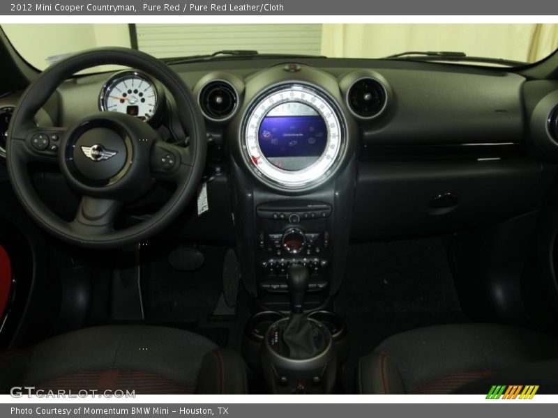 Dashboard of 2012 Cooper Countryman