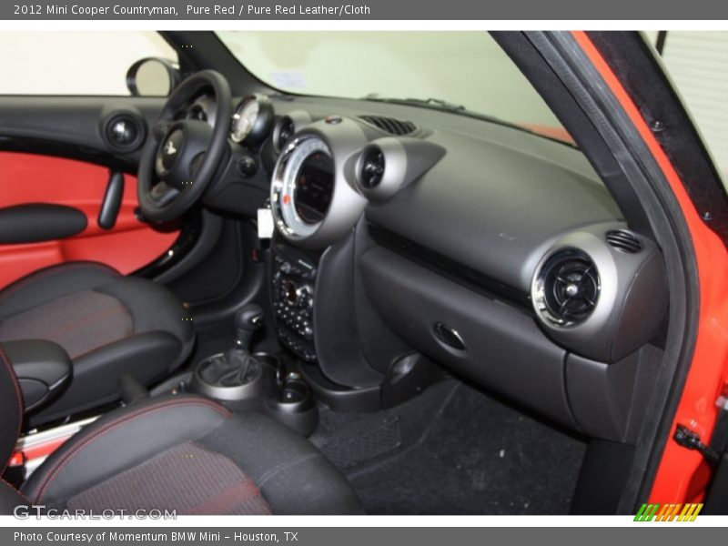 Dashboard of 2012 Cooper Countryman