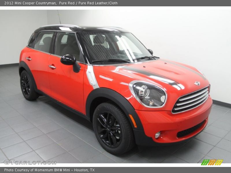 Front 3/4 View of 2012 Cooper Countryman
