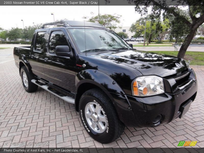 Front 3/4 View of 2003 Frontier SC V6 Crew Cab 4x4