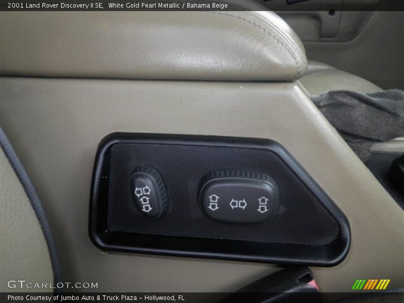 White Gold Pearl Metallic / Bahama Beige 2001 Land Rover Discovery II SE