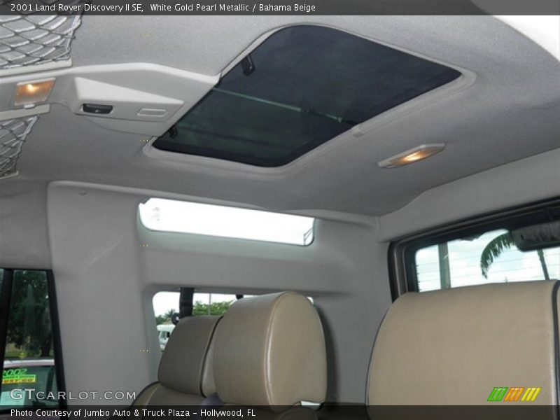 White Gold Pearl Metallic / Bahama Beige 2001 Land Rover Discovery II SE