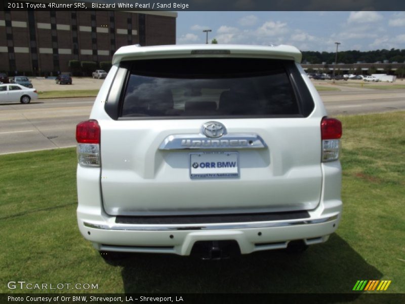 Blizzard White Pearl / Sand Beige 2011 Toyota 4Runner SR5