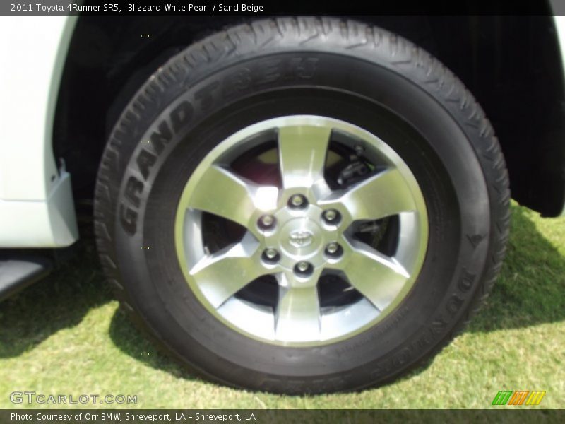Blizzard White Pearl / Sand Beige 2011 Toyota 4Runner SR5