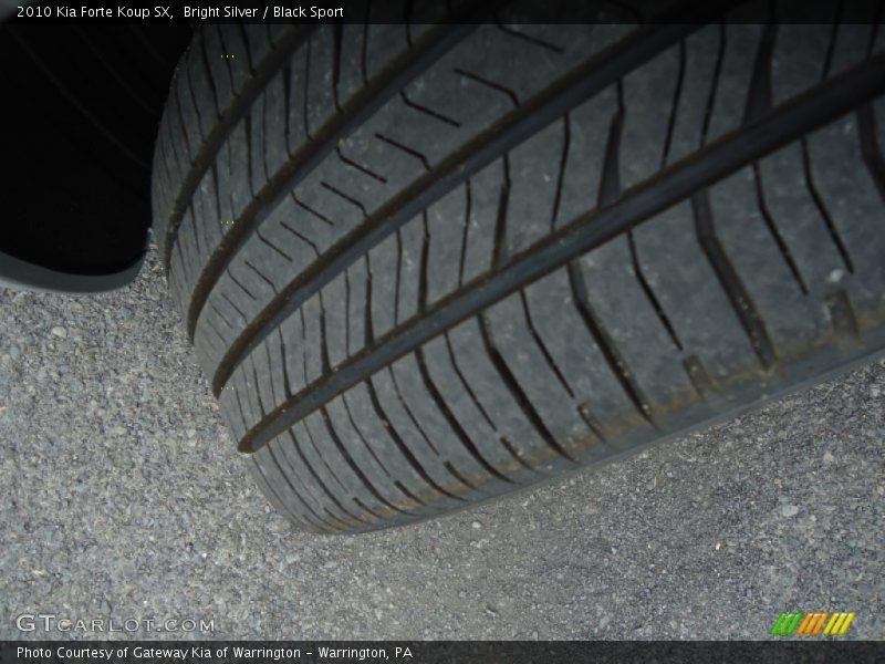 Bright Silver / Black Sport 2010 Kia Forte Koup SX