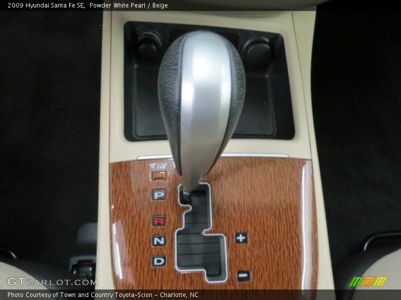 Powder White Pearl / Beige 2009 Hyundai Santa Fe SE