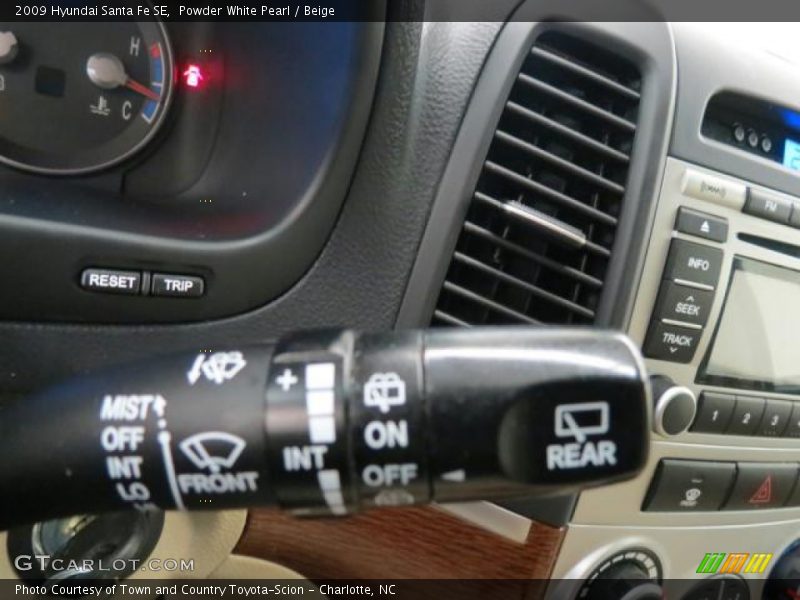 Powder White Pearl / Beige 2009 Hyundai Santa Fe SE