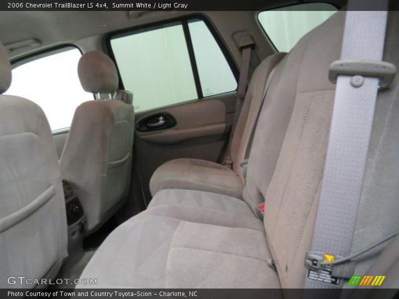 Summit White / Light Gray 2006 Chevrolet TrailBlazer LS 4x4