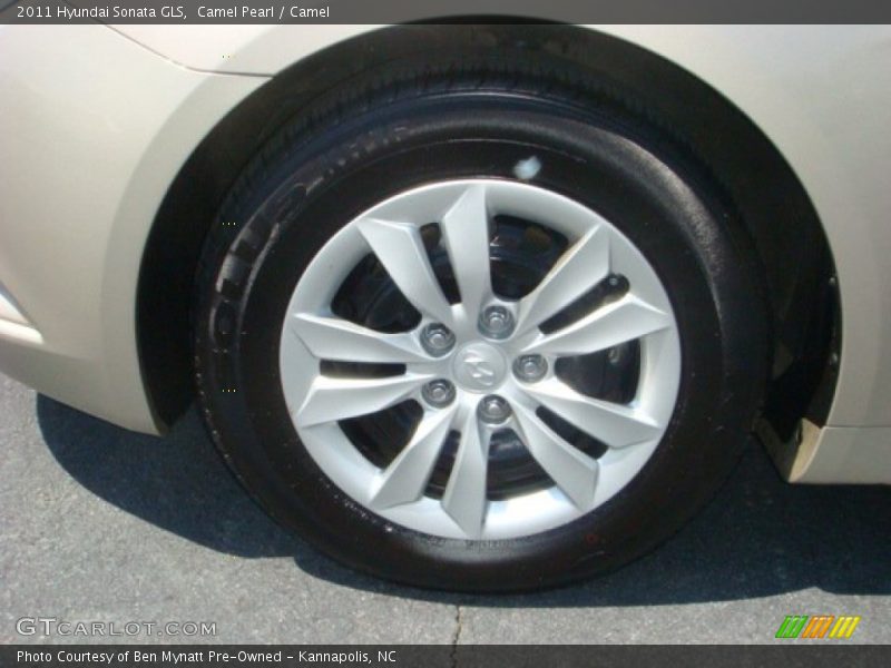 Camel Pearl / Camel 2011 Hyundai Sonata GLS