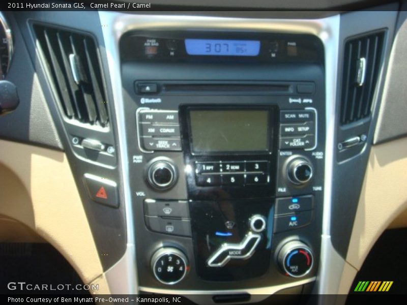 Camel Pearl / Camel 2011 Hyundai Sonata GLS