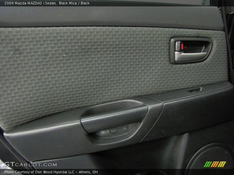 Black Mica / Black 2004 Mazda MAZDA3 i Sedan