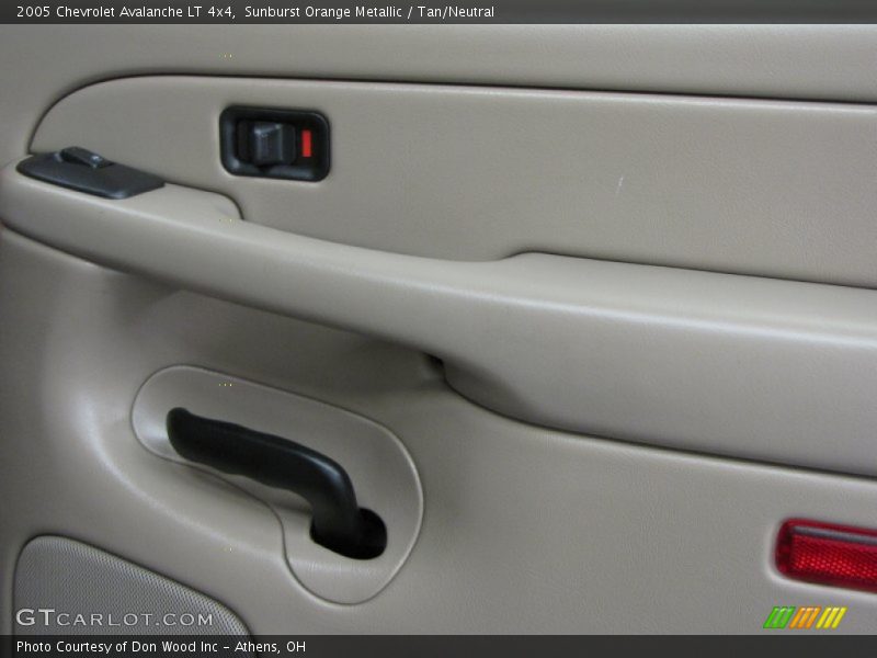 Sunburst Orange Metallic / Tan/Neutral 2005 Chevrolet Avalanche LT 4x4