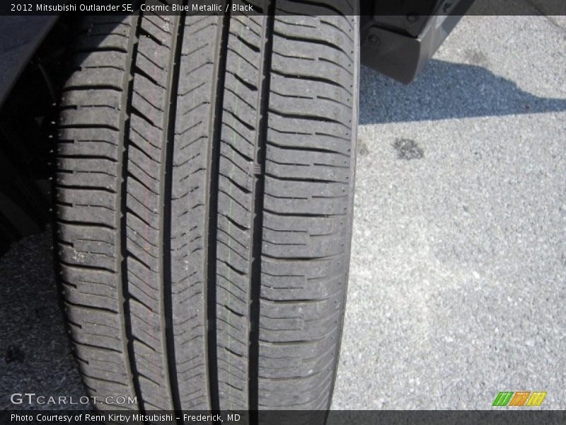 Cosmic Blue Metallic / Black 2012 Mitsubishi Outlander SE