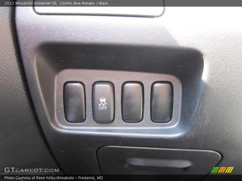 Cosmic Blue Metallic / Black 2012 Mitsubishi Outlander SE