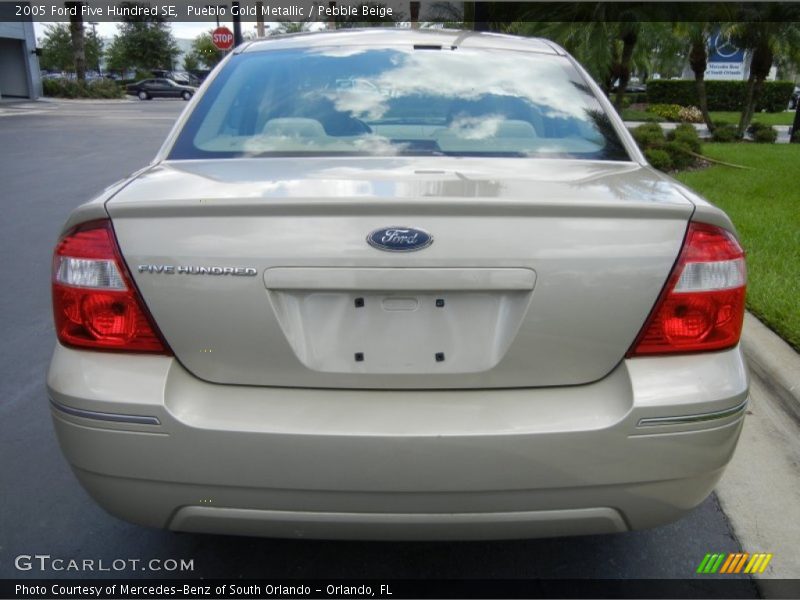 Pueblo Gold Metallic / Pebble Beige 2005 Ford Five Hundred SE