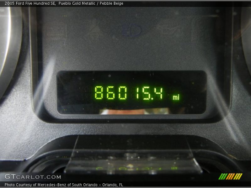 Pueblo Gold Metallic / Pebble Beige 2005 Ford Five Hundred SE
