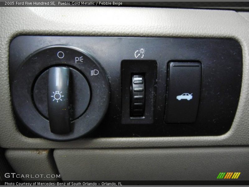 Pueblo Gold Metallic / Pebble Beige 2005 Ford Five Hundred SE