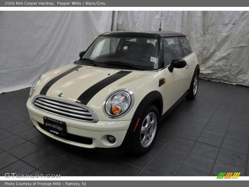 Pepper White / Black/Grey 2009 Mini Cooper Hardtop