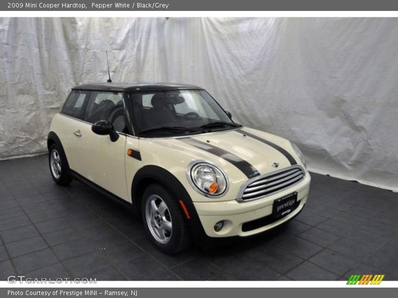 Pepper White / Black/Grey 2009 Mini Cooper Hardtop